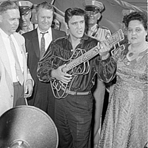 Elvis, Gladys, Vernon Tupelo stage 1956